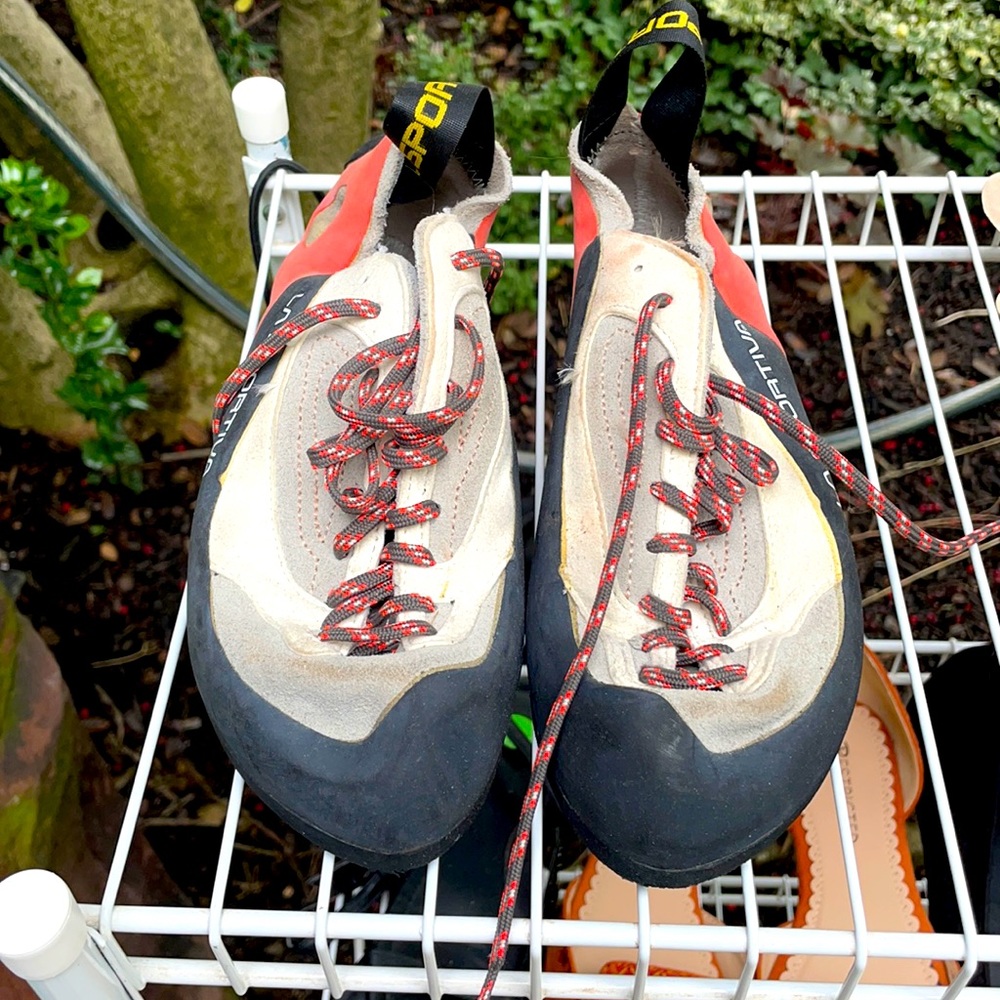 La sportiva women’s climbing shoes